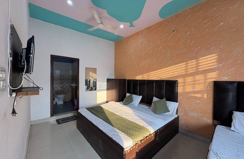 Taj Ganj Hotel | The Grand Plaza Agra