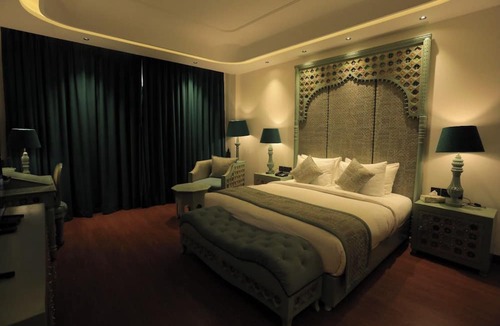Samalkha Hotel | THE ROYAL VENETIAN