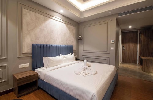 Muzaffarnagar Hotel | THE MADELINNE HOTEL