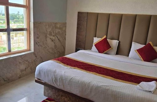 Tarabganj Hotel | Avadh Sunshine Palace Hotel & Resort