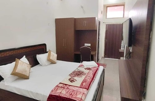 Kannauj Hotel | Hotel Subhadra