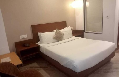 Jabalpur Hotel | hotel kadamb tree