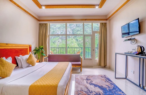 Gobind Dham Hotel | Deva's Retreat