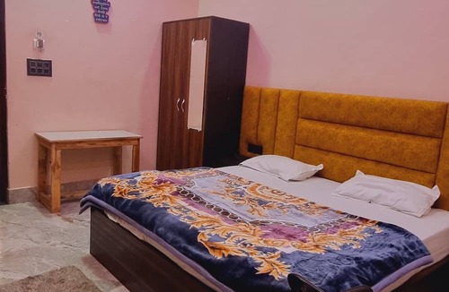 Haraiya Hotel | Surya Palace