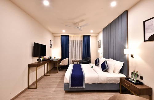 Varanasi Hotel | Click Collection Grand Gateway Varanasi