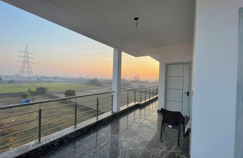 Agra Bed & Breakfast | VMP Villa