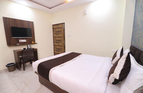Kalyanpur Hotel | Shree Krishna Inn