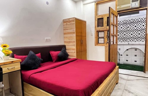 New Delhi Hotel | Divine Inn Hotel Rajouri Gardan