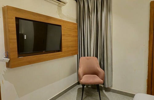 Aligarh Hotel | The Royal Orchid