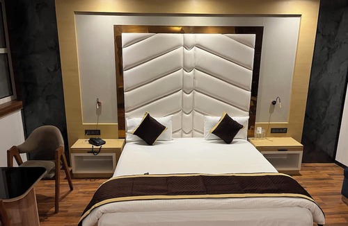 Kanpur Hotel | Hotel Lata Continental