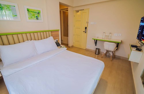 Kochi Cabin | EcoValue Kochi - 200 meters from Kerala High Court