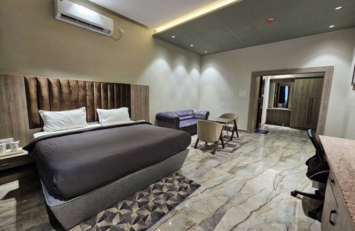 Ambikapur Hotel | Sargawa The Palace Resort