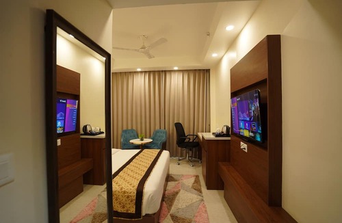 New Delhi Hotel | Hotel Luxe Opera NH8 - 7km from IGI Delhi Airport