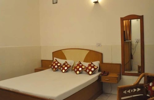 Sector 45 Hotel | Hotel Surya Palace