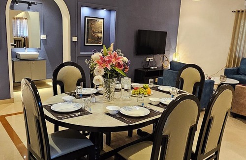 Misrikh Hotel | The Vishwnath Palace