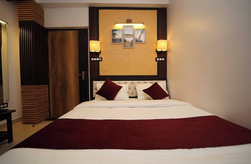 Lakhisarai Hotel | Ivy Nirvana