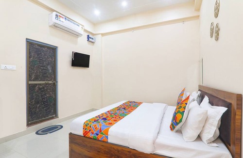 Haraiya Hotel | Fabhotel Rk Palace