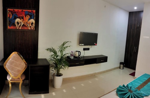 Varanasi Resort | The Pinaki resort & Club