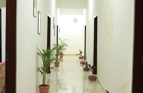 Agra House | Saroj Villa
