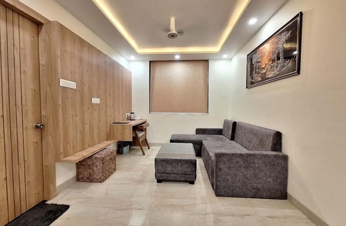 Kolar Road Hotel | HOTEL KRISHNA PRIDE