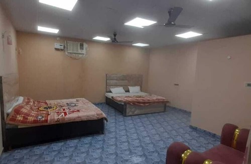 Varanasi Hotel | Shiv Kashi Lawn And Guest House