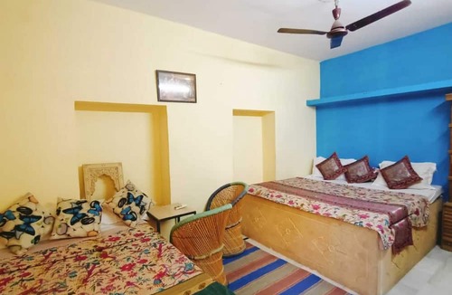 Amar Sagar Pol House | Neem Guest House By GRB