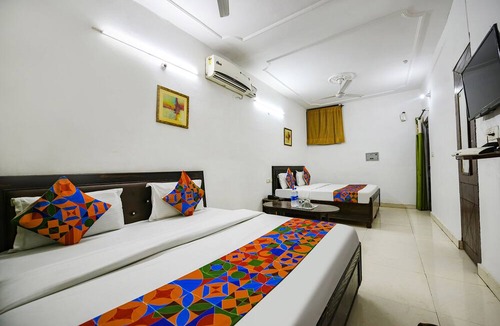 Sector 45 Hotel | Fabexpress Diamond Sector 45