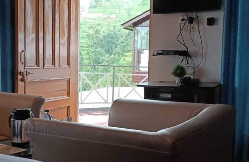 Kempty Range Hotel | Apple Orchard Resort