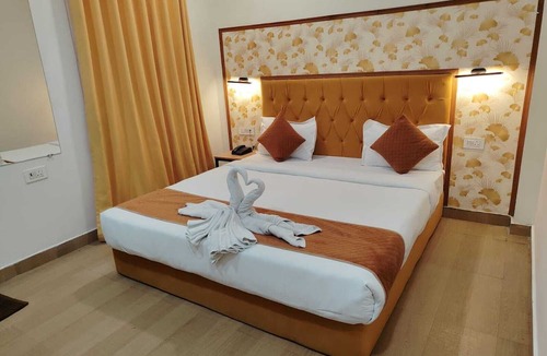 Pashim Vihar Hotel | Hotel Silver Saffron Peeragarhi
