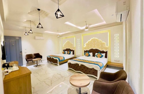 Lansdowne Hotel | Hotel Grand Kailash Haveli