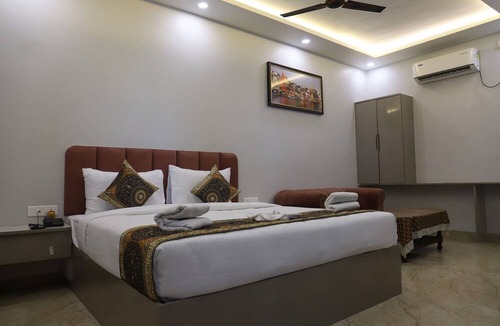 Chandauli Hotel | HOTEL GULMOHAR PLAZA BY AUROVILLE ENT