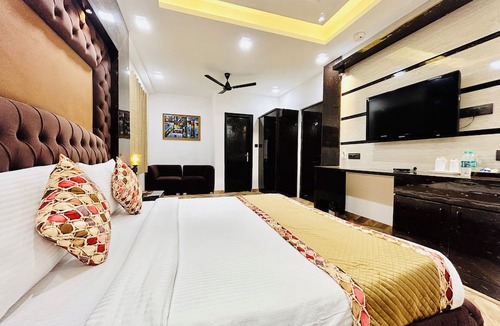 Karol Bagh Hotel | Hotel Cosmo Near BLK Hospital Karol Bagh