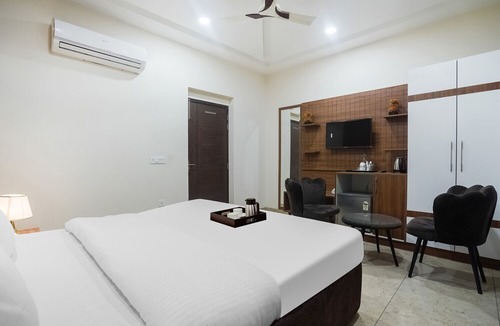 Ludhiana Hotel | OYO Blue Stone Residency