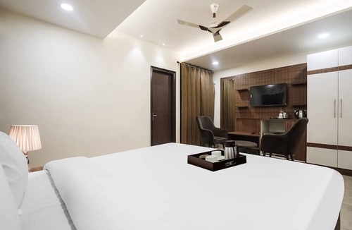 Ludhiana Hotel | OYO Blue Stone Residency