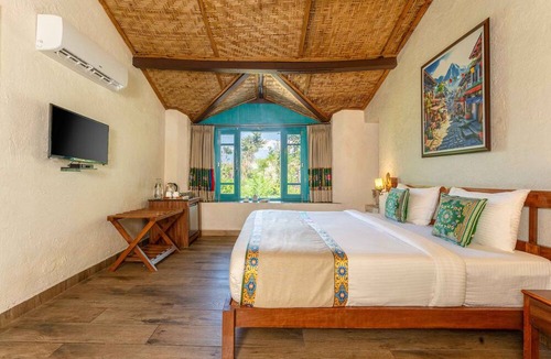 Sidhpur Resort | Tree of Life Birdsong Chalets