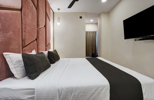 New Friends Colony Hotel | Super OYO Townhouse 1251 The Royce