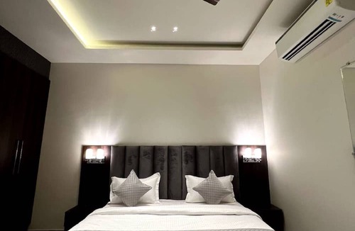 Kanpur Hotel | Hotel Majestic Grand By MNG Rooms
