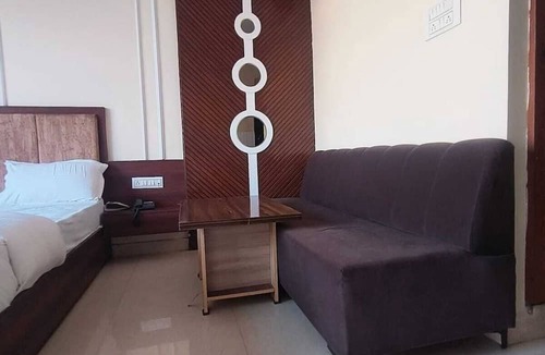 Shivpuri Hotel | Hotel Kamla Heritage - Shivpuri
