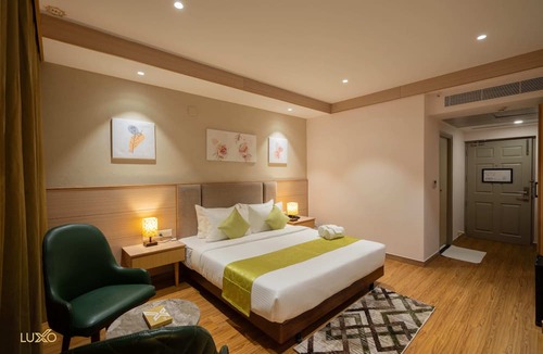 Palarivattom Hotel | Luxo Kochi