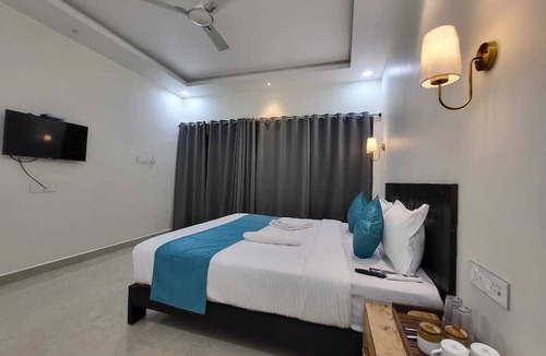 Palolem Hotel | Sand Tent Beach House