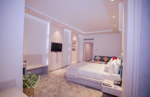Bareilly Hotel | Hotel Swarn Towers