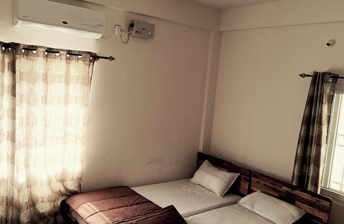 Narayanapura Hotel | Goshen Inn