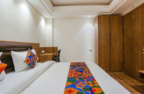 Kanpur Hotel | Fabhotel Stargaze