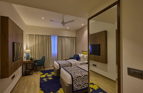 Vyalikaval HBCS Layout Hotel | Grand Continent Hebbal a Sarovar Portico Affiliate Hotel