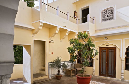 Amer Fort Road Hotel | Samode Haveli