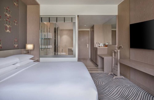 Saket Hotel | Sheraton New Delhi Hotel