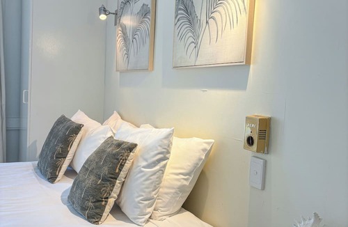 Nelly Bay Hotel | Amaroo Rainforest Resort