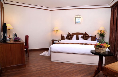 Kaloor Hotel | Gokulam Park