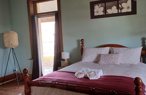 Moorowie Cottage | Pet friendly cottage less than 5 min to southern Yorkes amazing Flaherty beach