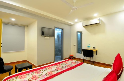 Noida Hotel | Hotel Red York